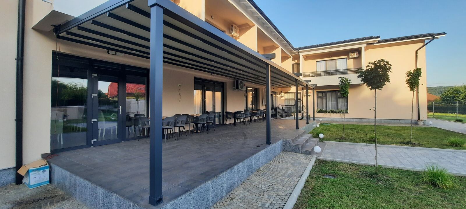 Pergolă alipită pentru terasă